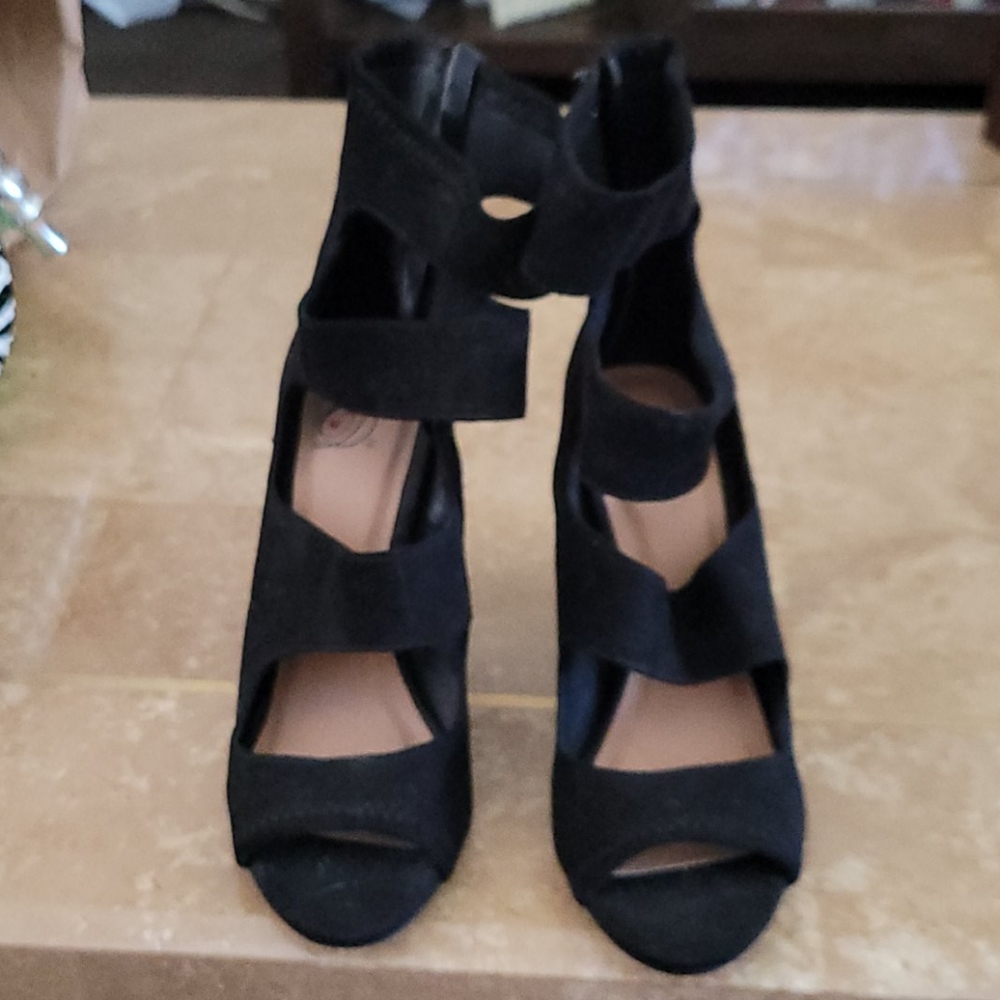 (3/$20) Black Heeled Sandals